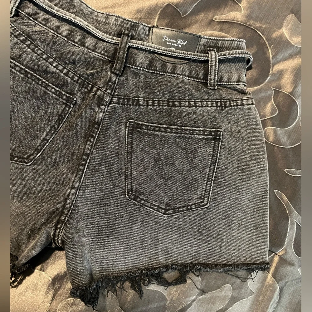 Denim Blvd Los Angeles Women’s Faded Black Denim High Waist Shorts Tie Belt SM